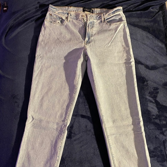 Abercrombie & Fitch Other - Abercrombie Athletic Loose Jeans